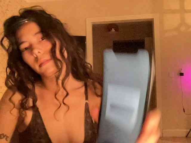 KellyAlvarez