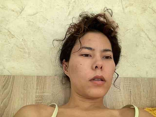 KellyAlvarez webcam