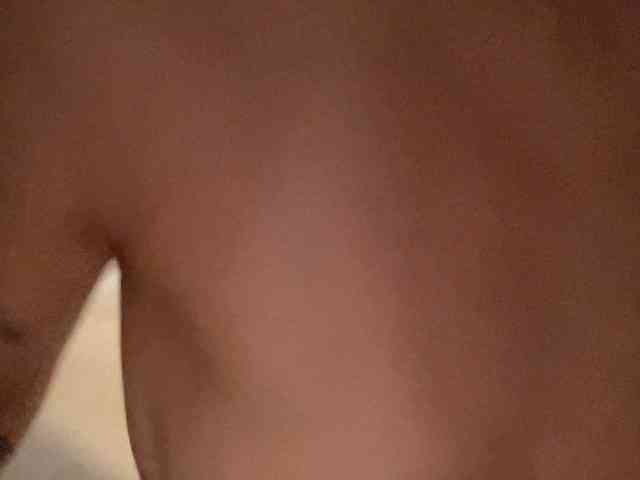 KellyAlvarez webcam