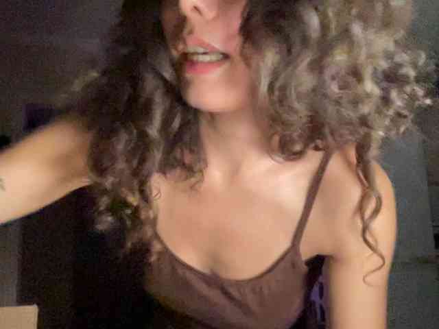 KellyAlvarez