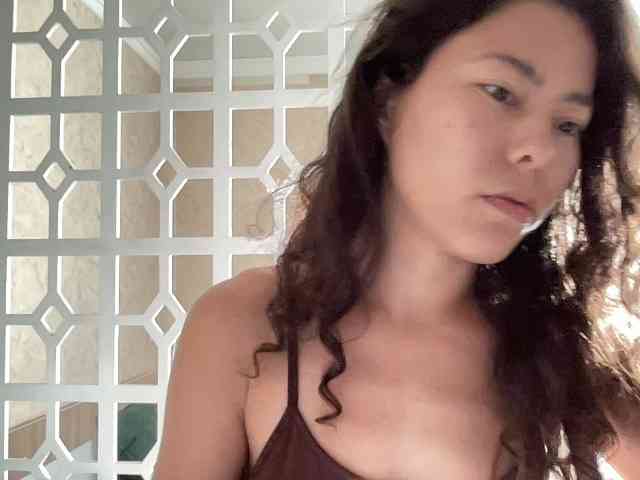 KellyAlvarez webcam