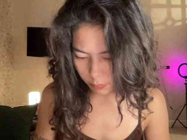 KellyAlvarez webcam