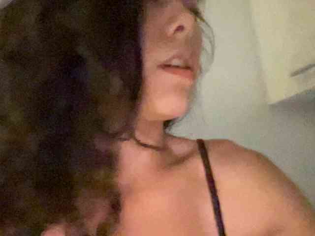 KellyAlvarez