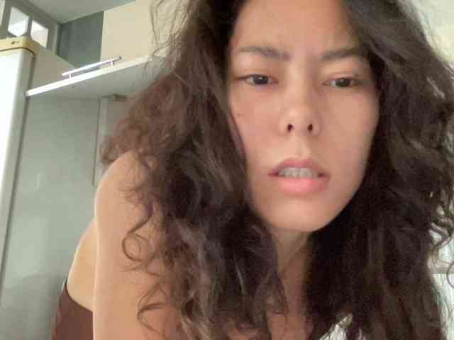 Model: KellyAlvarez