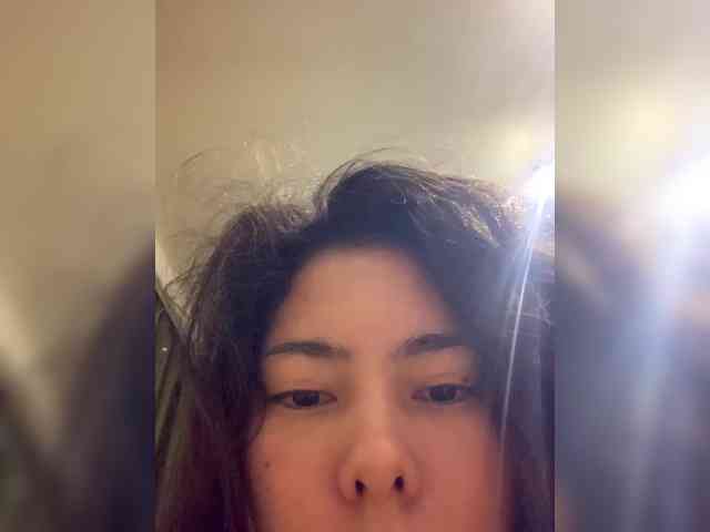 KellyAlvarez webcam