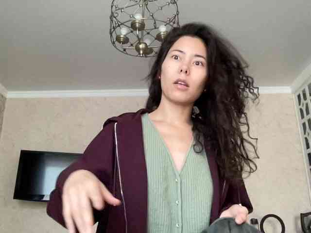 KellyAlvarez webcam