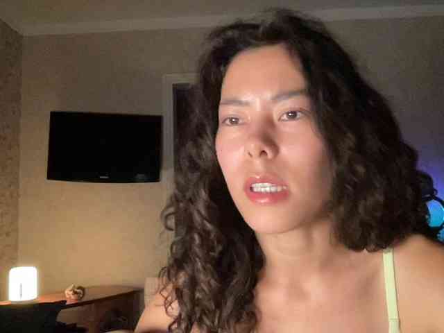 KellyAlvarez webcam