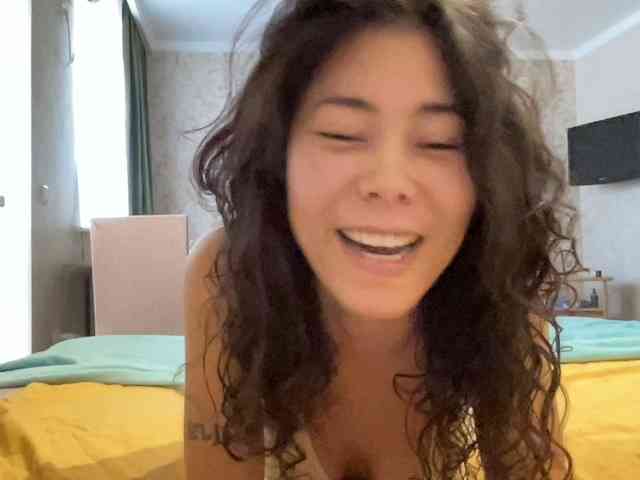 KellyAlvarez