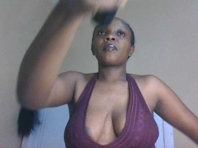 sexy-mommy live cam on BongaCams