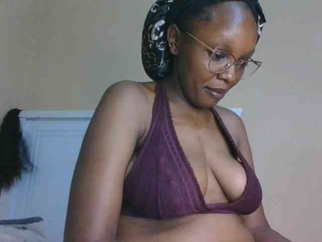 sexy-mommy webcam