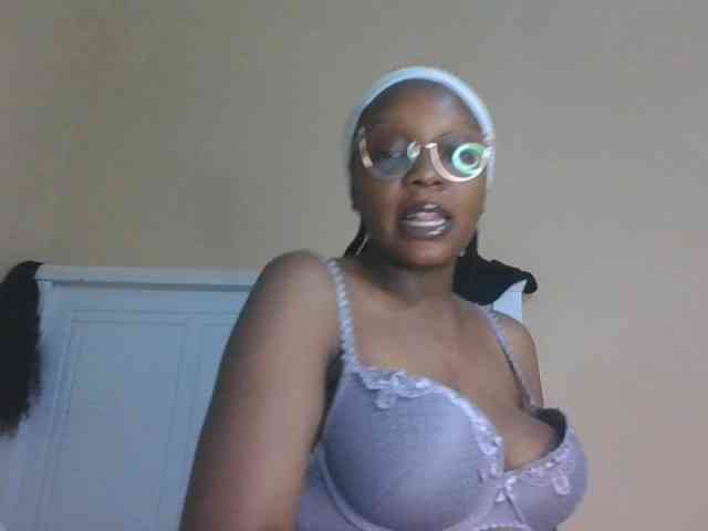 sexy-mommy webcam