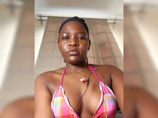 Zuri-sexy