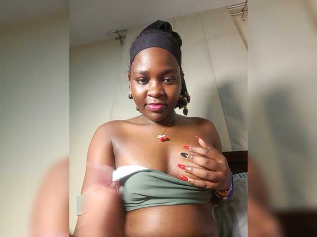 Zuri-sexy