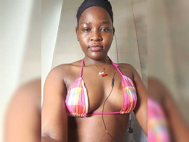Zuri-sexy