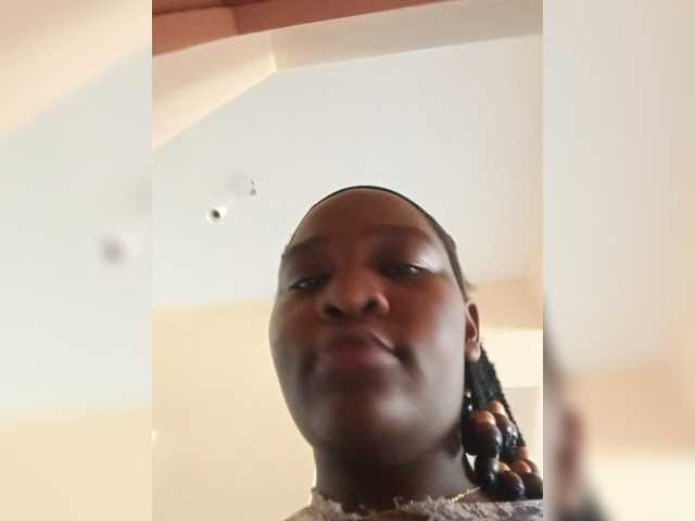 Zuri-sexy