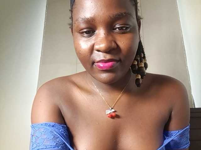 Zuri-sexy