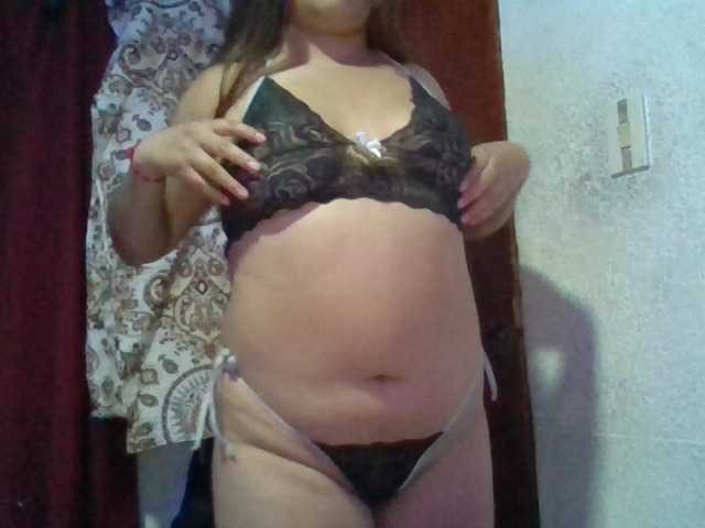 michell131 live cam preview