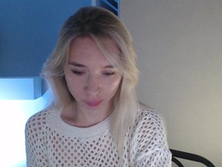 Emily-Hartt Porn Show