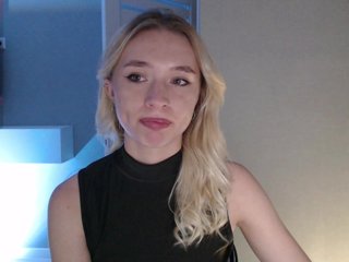 Emily-Hartt Porn Show
