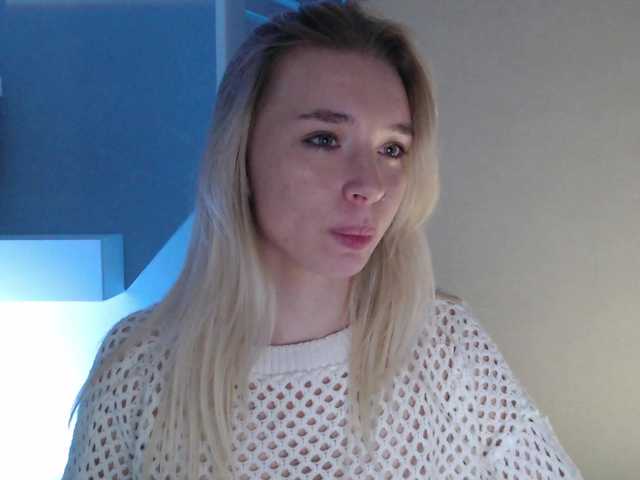 Emily-Hartt live cam on BongaCams