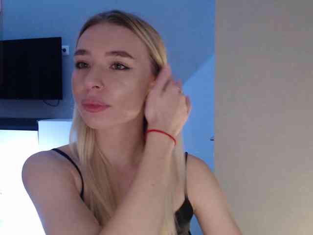 Emily-Hartt webcam