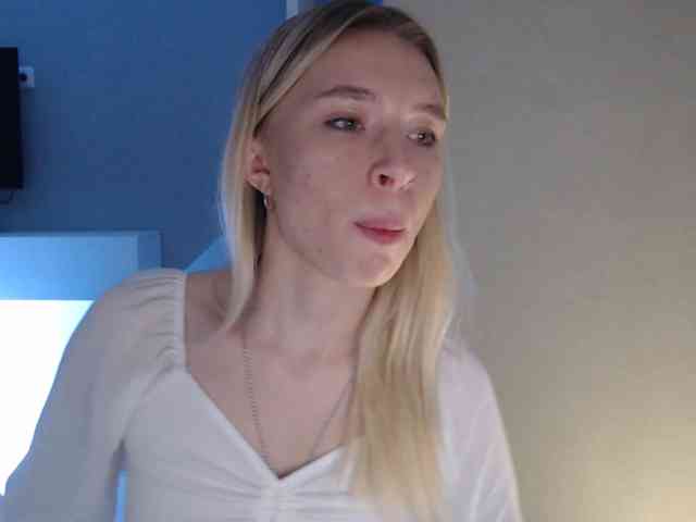 Emily-Hartt webcam