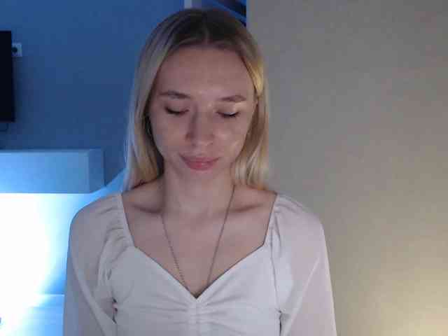 Emily-Hartt webcam