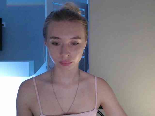 Emily-Hartt webcam
