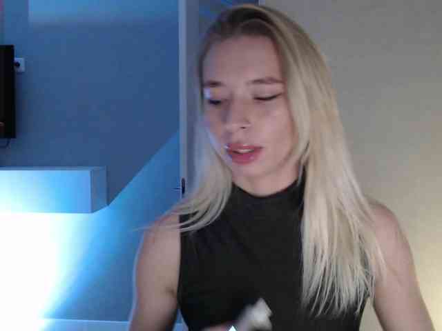 Emily-Hartt webcam