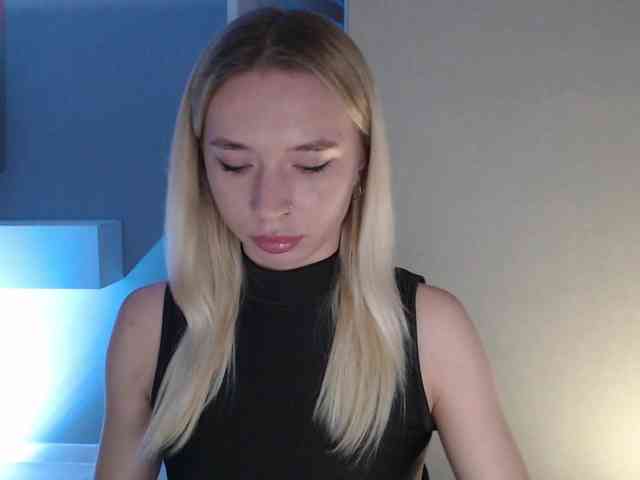 Emily-Hartt webcam