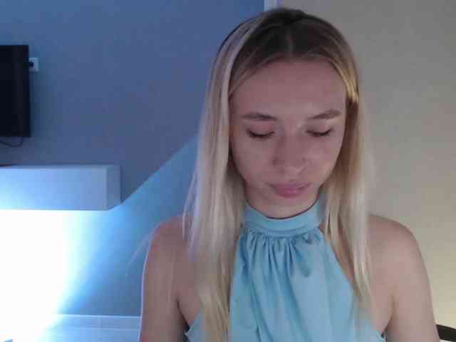 Emily-Hartt webcam