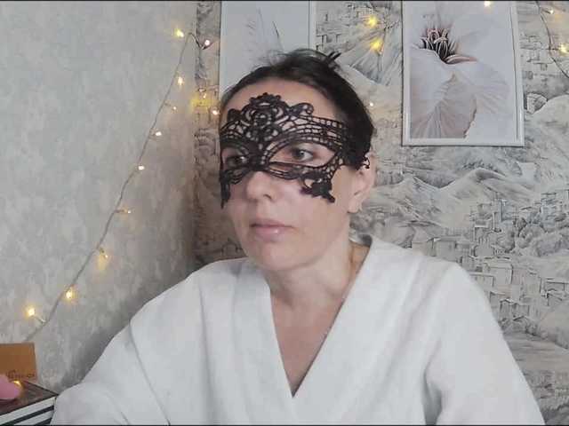 LadyInessa live cam preview