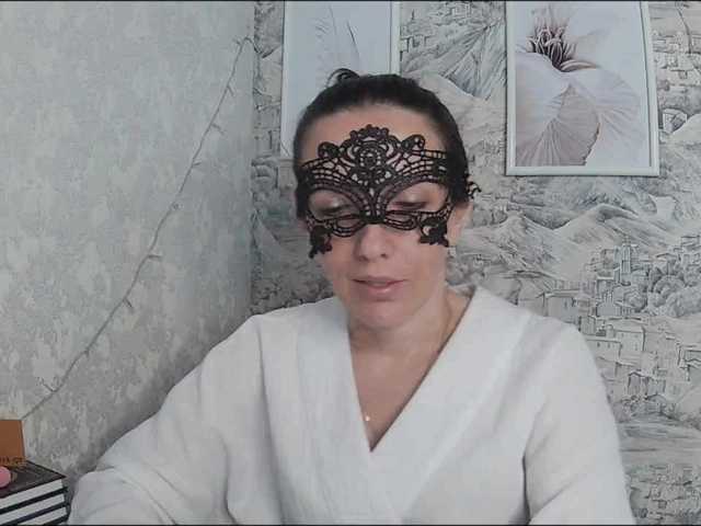 LadyInessa live cam preview