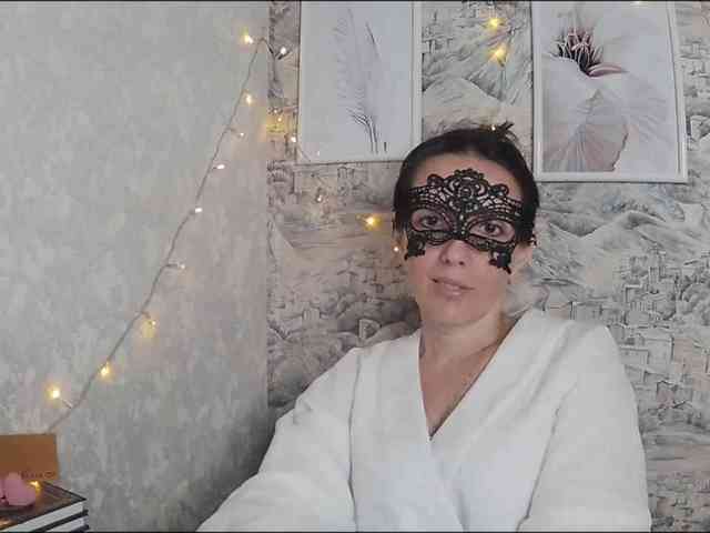 LadyInessa webcam