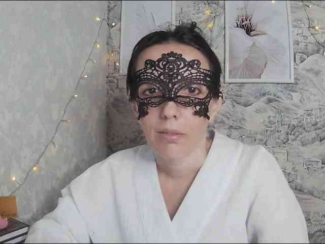 LadyInessa webcam