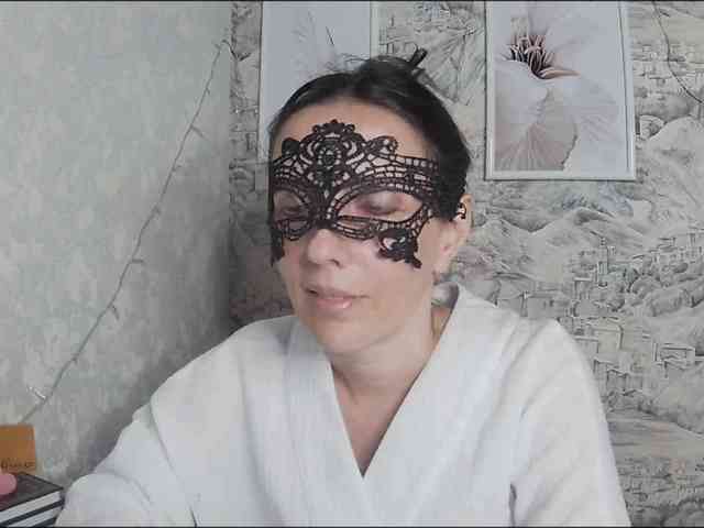 LadyInessa webcam