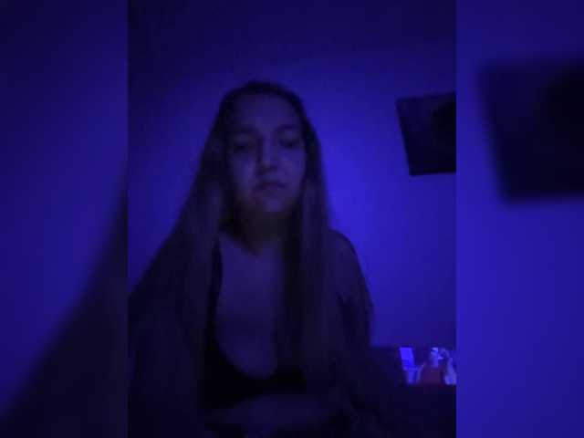 Marinela09 live cam on BongaCams
