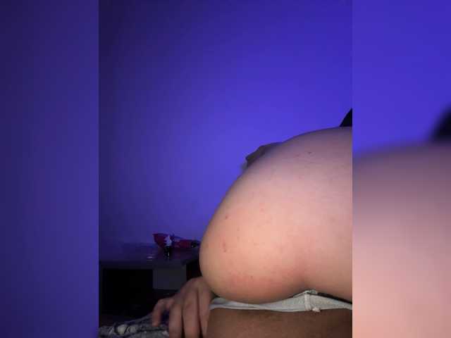Marinela09 live cam on BongaCams