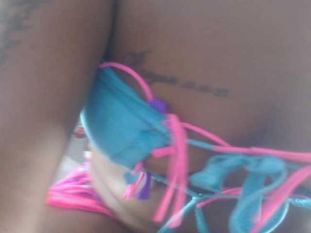 DennisEvans live cam on BongaCams