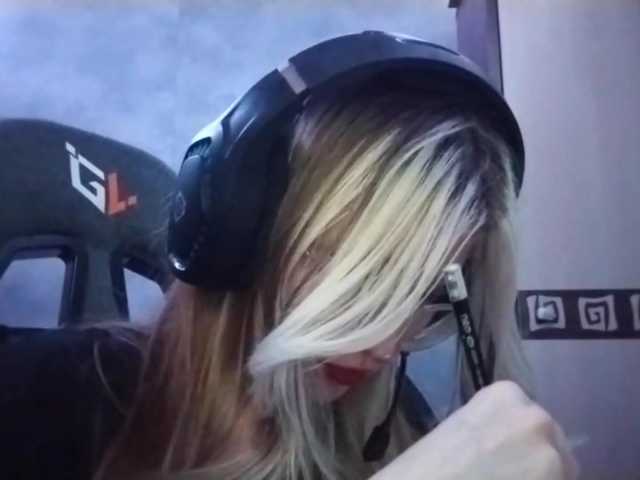 AmieFilipovic live cam on BongaCams