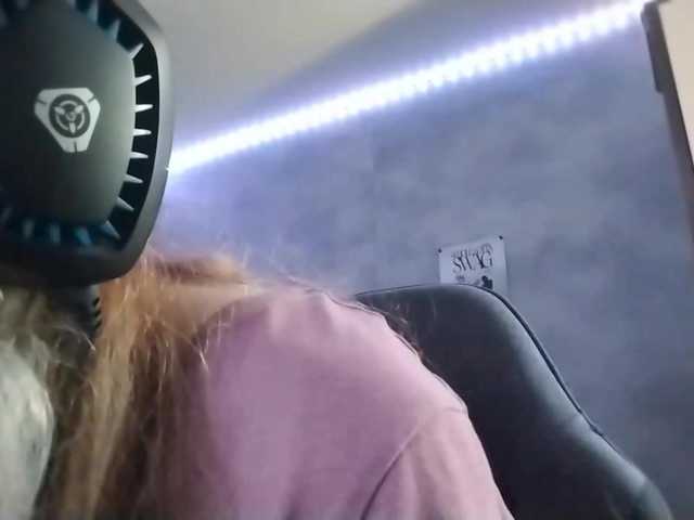 AmieFilipovic — live female cam