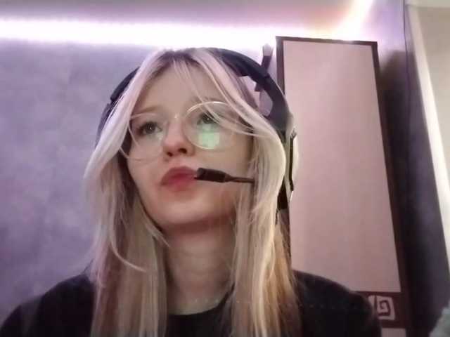 AmieFilipovic live cam on BongaCams