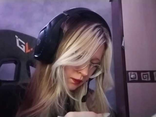 AmieFilipovic live cam on BongaCams