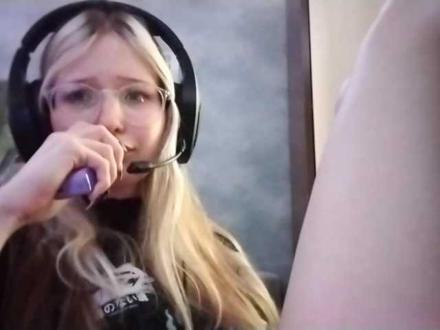 AmieFilipovic live cam on BongaCams