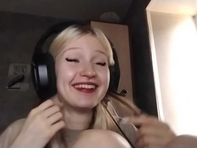 AmieFilipovic live cam on BongaCams
