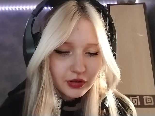 AmieFilipovic live cam preview