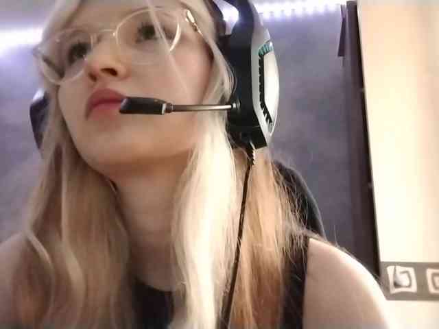 AmieFilipovic webcam