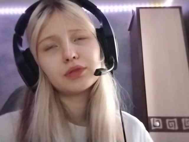 AmieFilipovic webcam