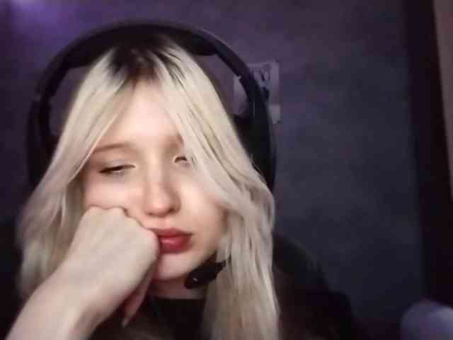 AmieFilipovic webcam