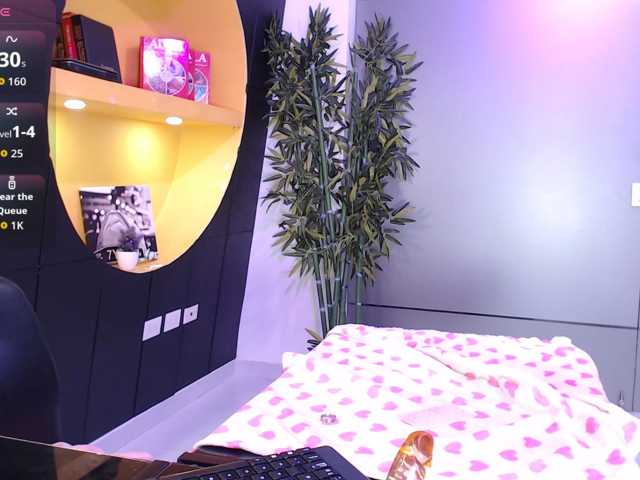 BrunetteExposito live cam on BongaCams